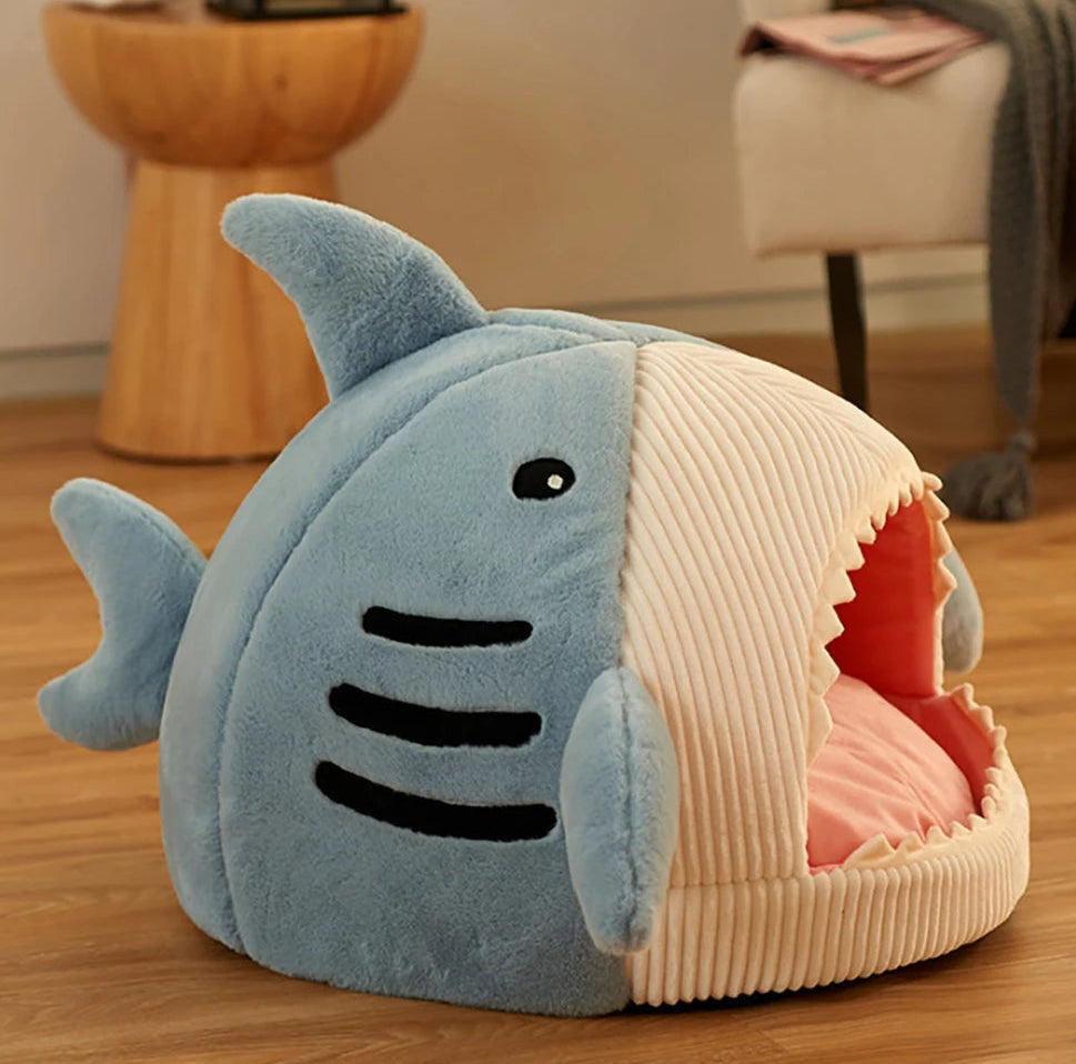 Shark Warm Portable Pet Houses