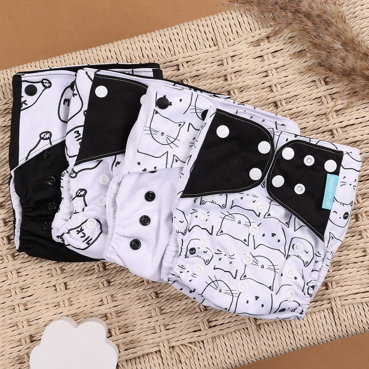 4 قطع من حفاضات الأطفال الصديقة للبيئة والقابلة لإعادة الاستخدام