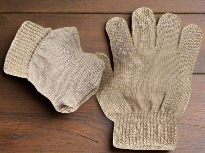 قبعات وقفازات وأوشحة دافئة ملونة لحماية الأذن