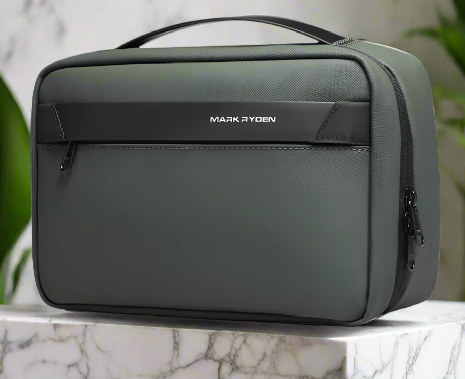 Cosmetic & Toiletry Bags