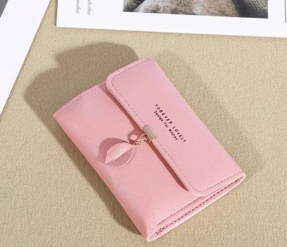 محافظ أنيقة على الطراز الكلاسيكي