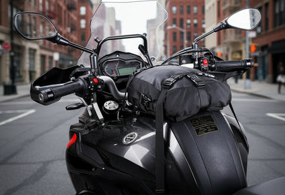 حقائب دراجات نارية سوداء