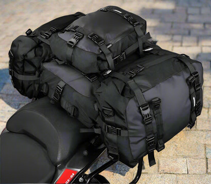 حقائب دراجات نارية سوداء